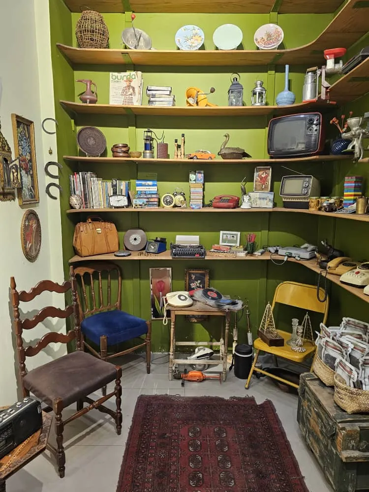 Cafe Shemroon — image 10 of 11